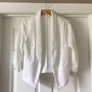 NWOT ‘Maurices’ White Blazer